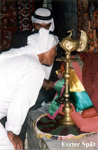 Sheikhan sanjak displayed at Lalish during the Autumn Assembly